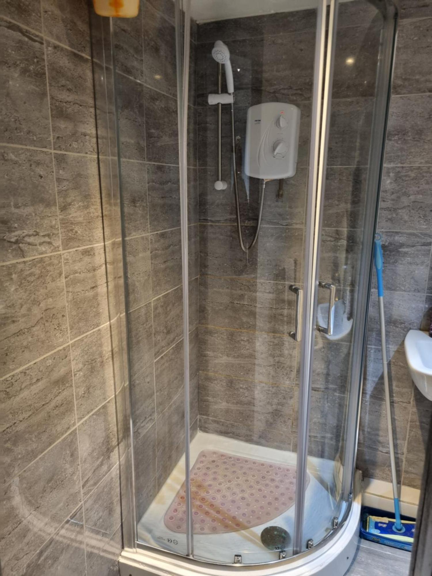 A Cosy Deluxe Size Studio With Queen Size And Sofa Bed Apartment Leeds  Ngoại thất bức ảnh